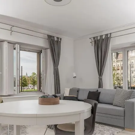 شقة Parlament Panorama Luxury بودابست