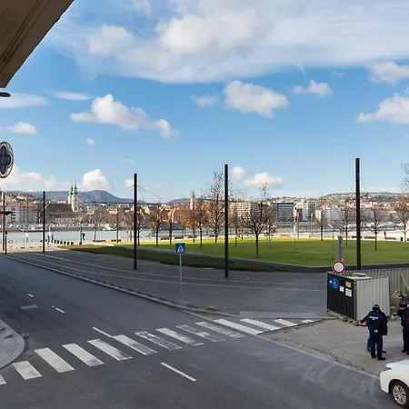 Parlament Panorama Luxury * بودابست